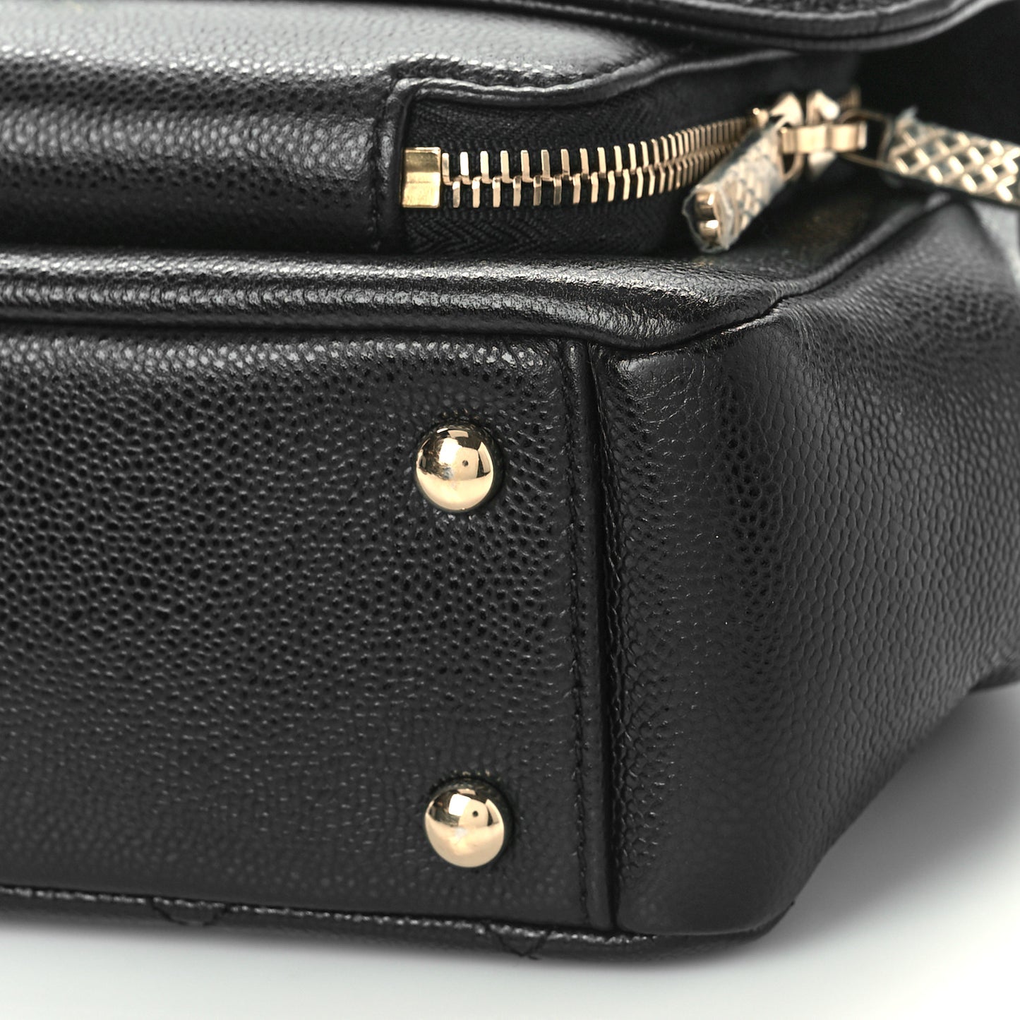 Caviar Quilted Medium Business Affinity Flap Black