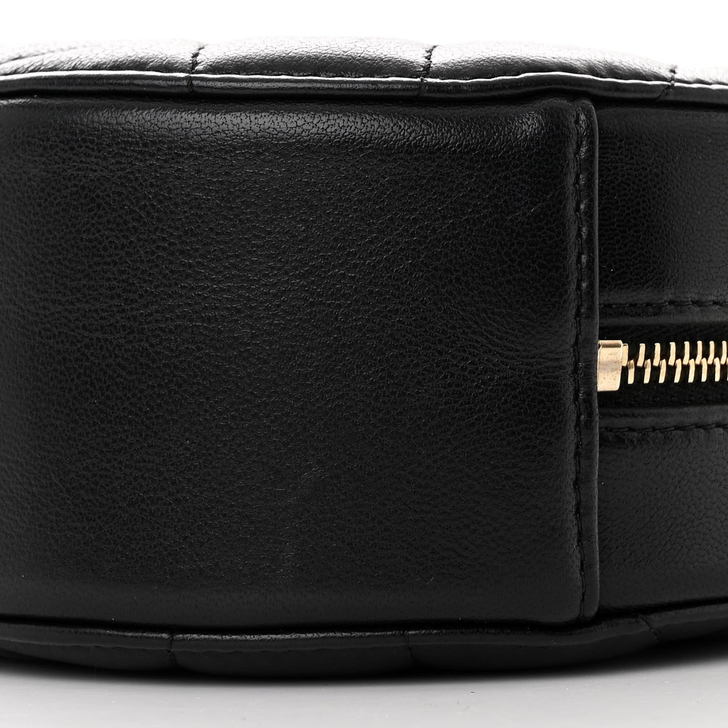 Shiny Lambskin Ribbon Quilted Round Clutch With Chain Black