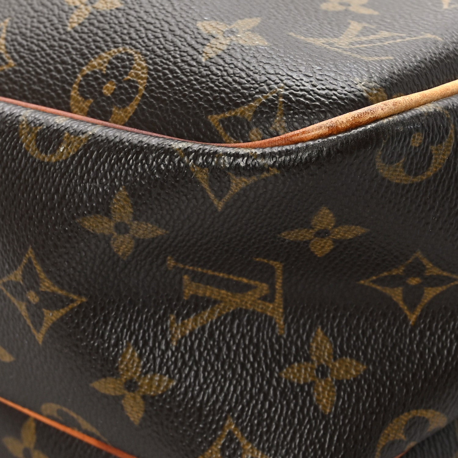Louis Vuitton Monogram Reporter GM 9 of 11