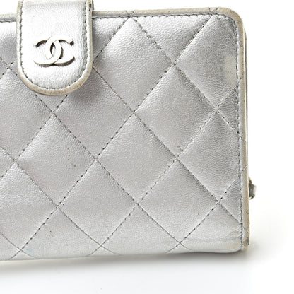 Chanel Metallic Lambskin Quilted Zipped Pocket Wallet Silver 14 of 21