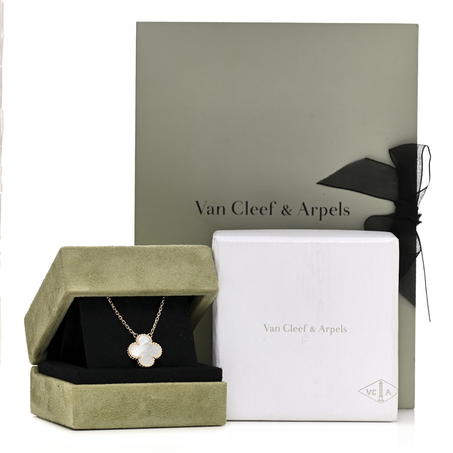 Van Cleef & Arpels 18K Yellow Gold Mother of Pearl Vintage Alhambra Pendant Necklace 5 of 5