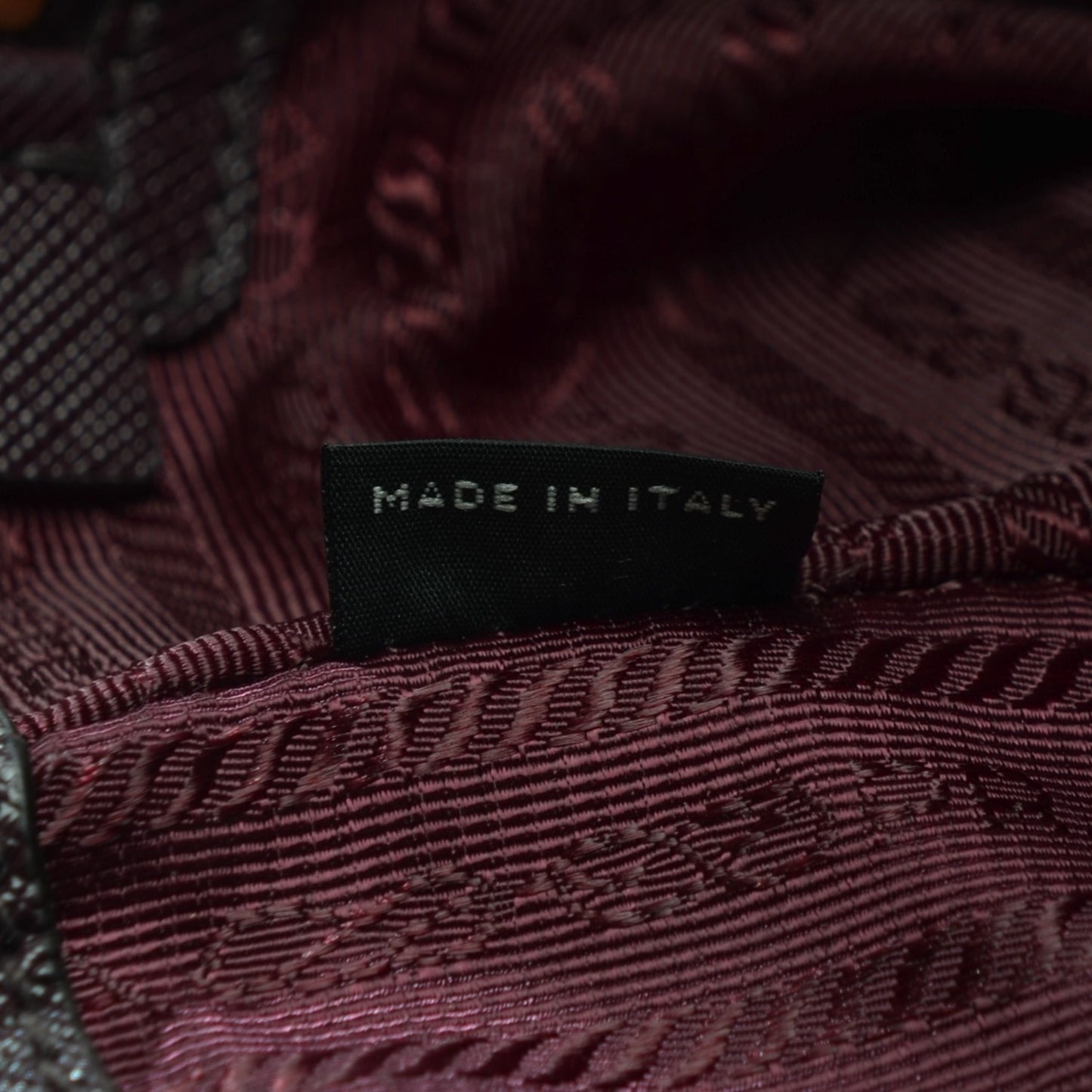 Saffiano Lux Large Tote Bordeaux