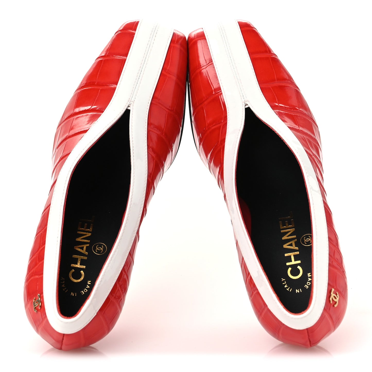 Crocodile Embossed Patent Calfskin Pumps 36.5 Coral White