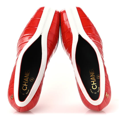 Chanel Crocodile Embossed Patent Calfskin Pumps 36.5 Coral White 2 of 11