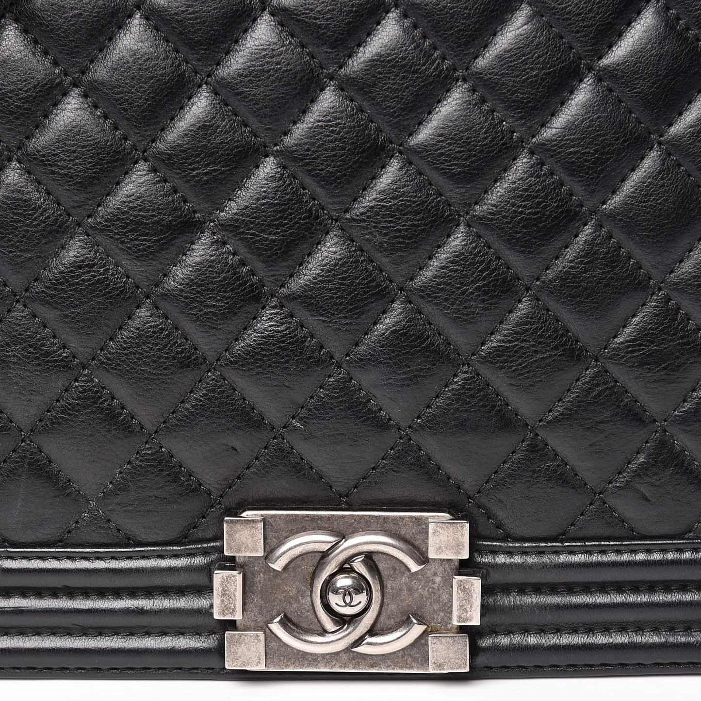Calfskin Quilted Large Boy Flap Black