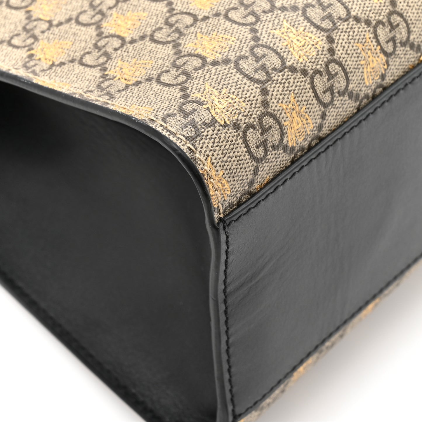 GG Supreme Monogram Bees Medium Padlock Tote Beige Oro Black