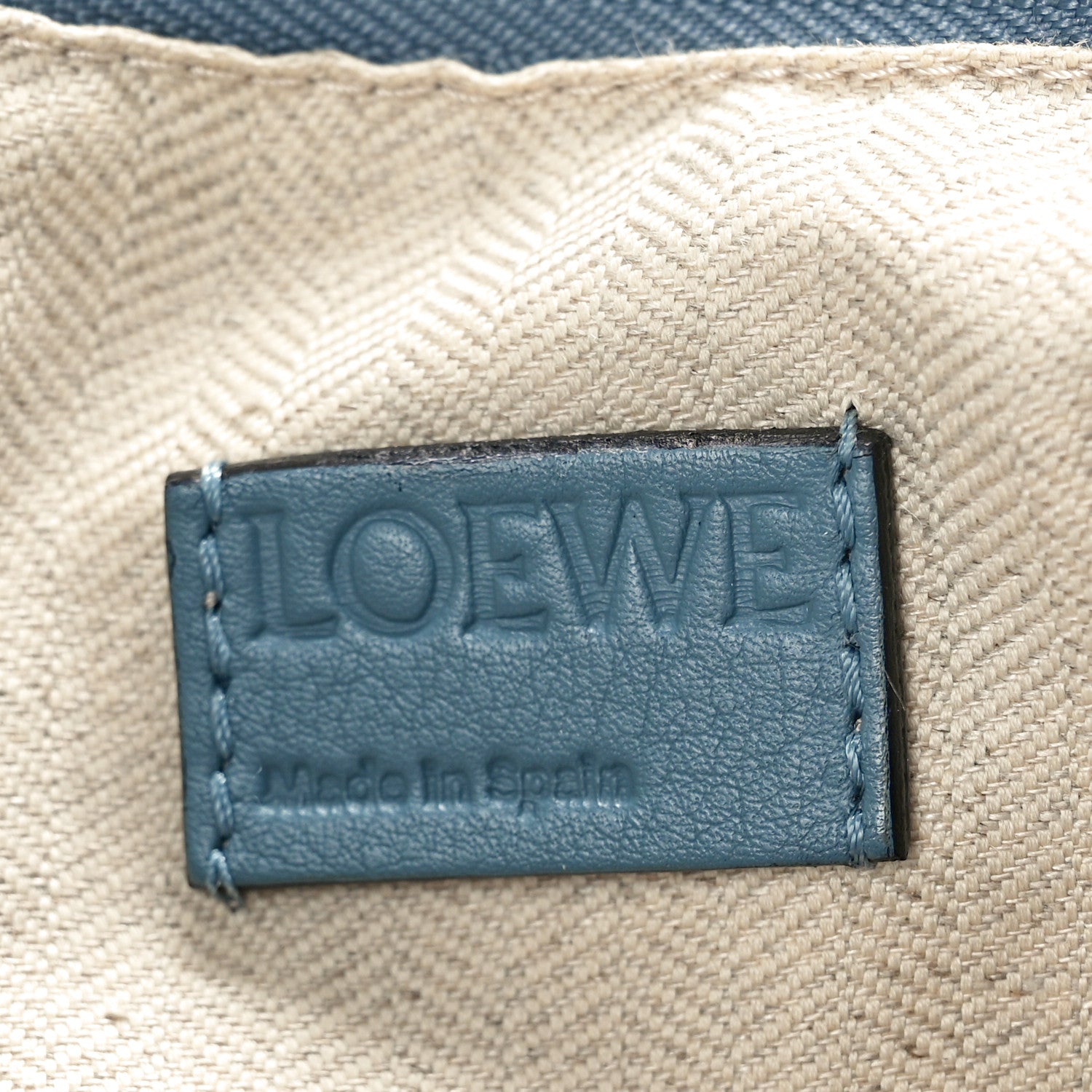 Loewe Calfskin Small Puzzle Bag Stone Bue 6 of 9