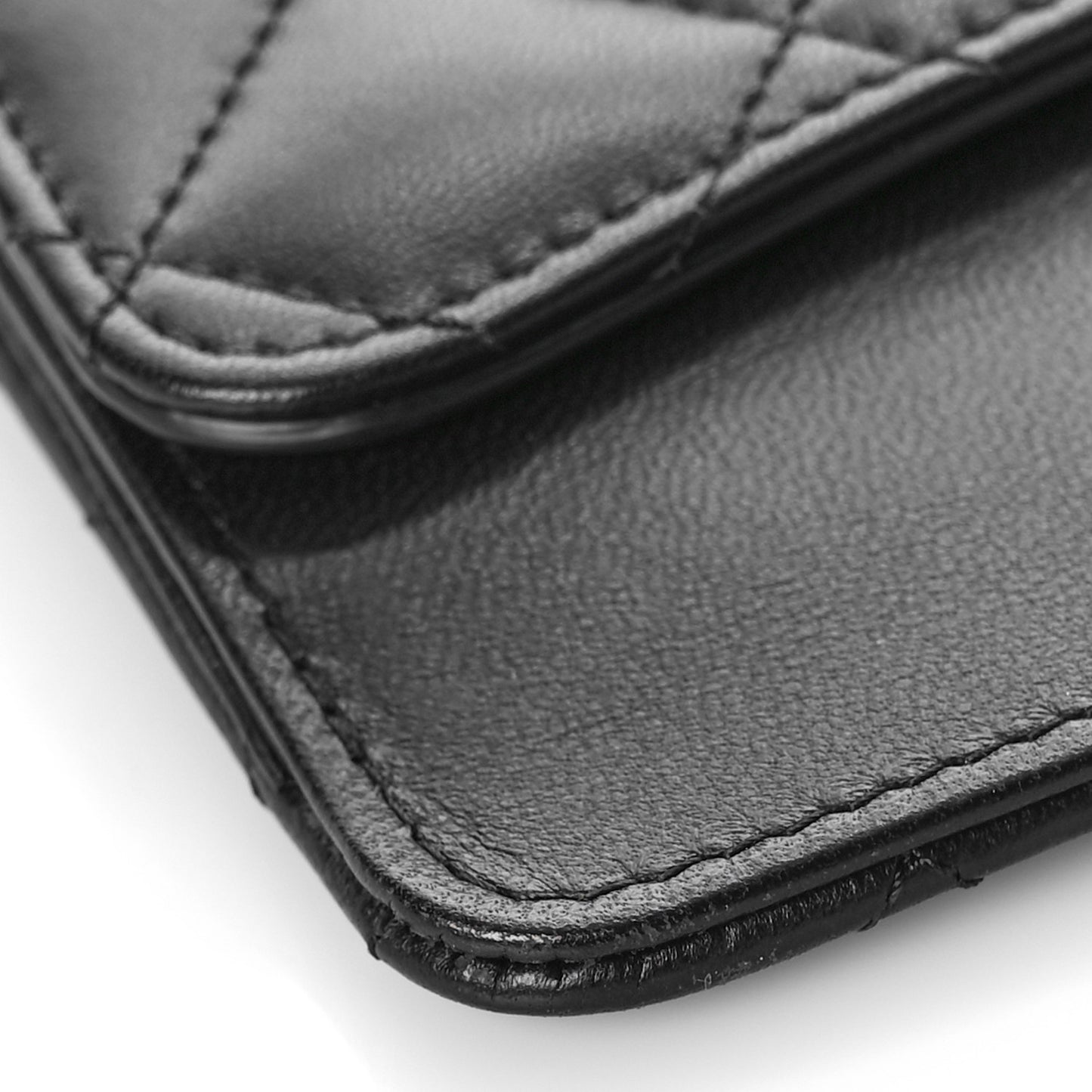 Lambskin Quilted Classic Pouch With Handle Black