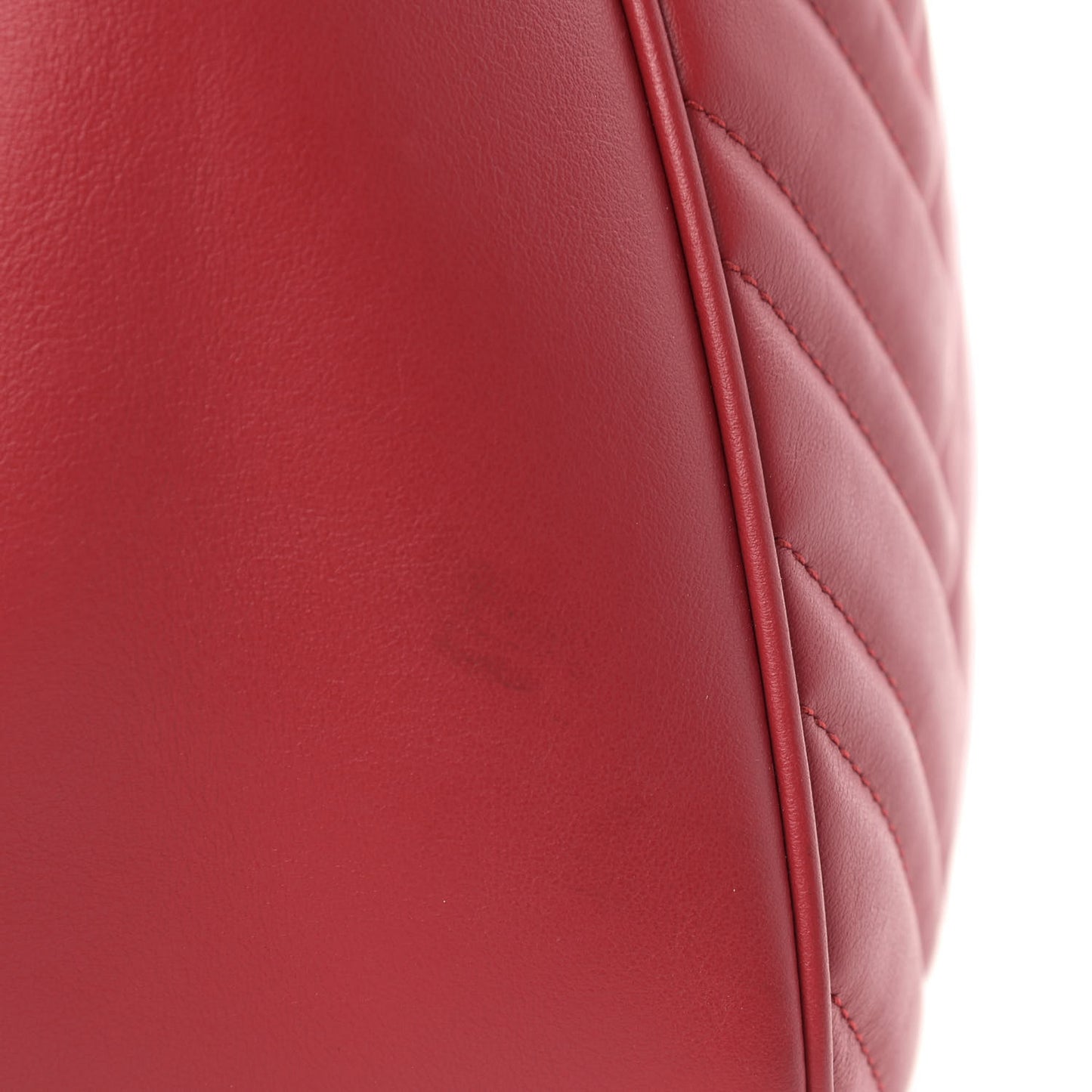Calfskin Matelasse Large GG Marmont Shoulder Bag Hibiscus Red