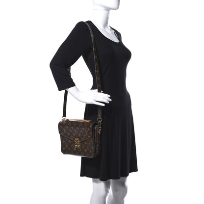 Louis Vuitton Monogram Pochette Metis 2 of 18