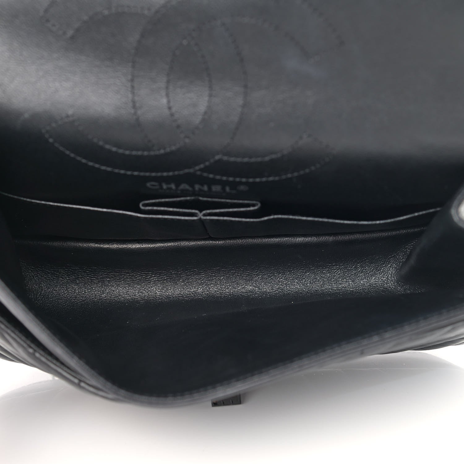 Chanel Aged Calfskin Chevron Quilted 2.55 Reissue 225 So Black 4 of 8
