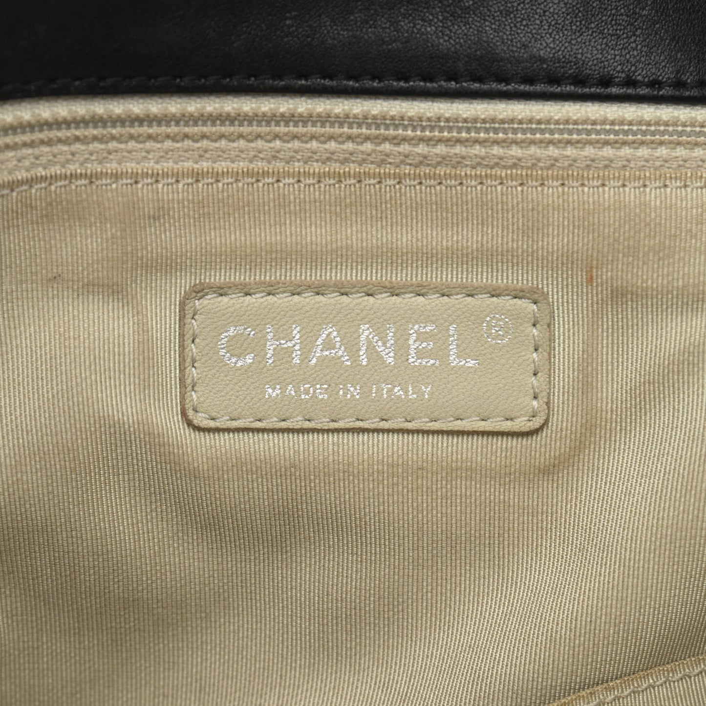 Washed Lambskin Quilted Maxi Chain Around Flap Black