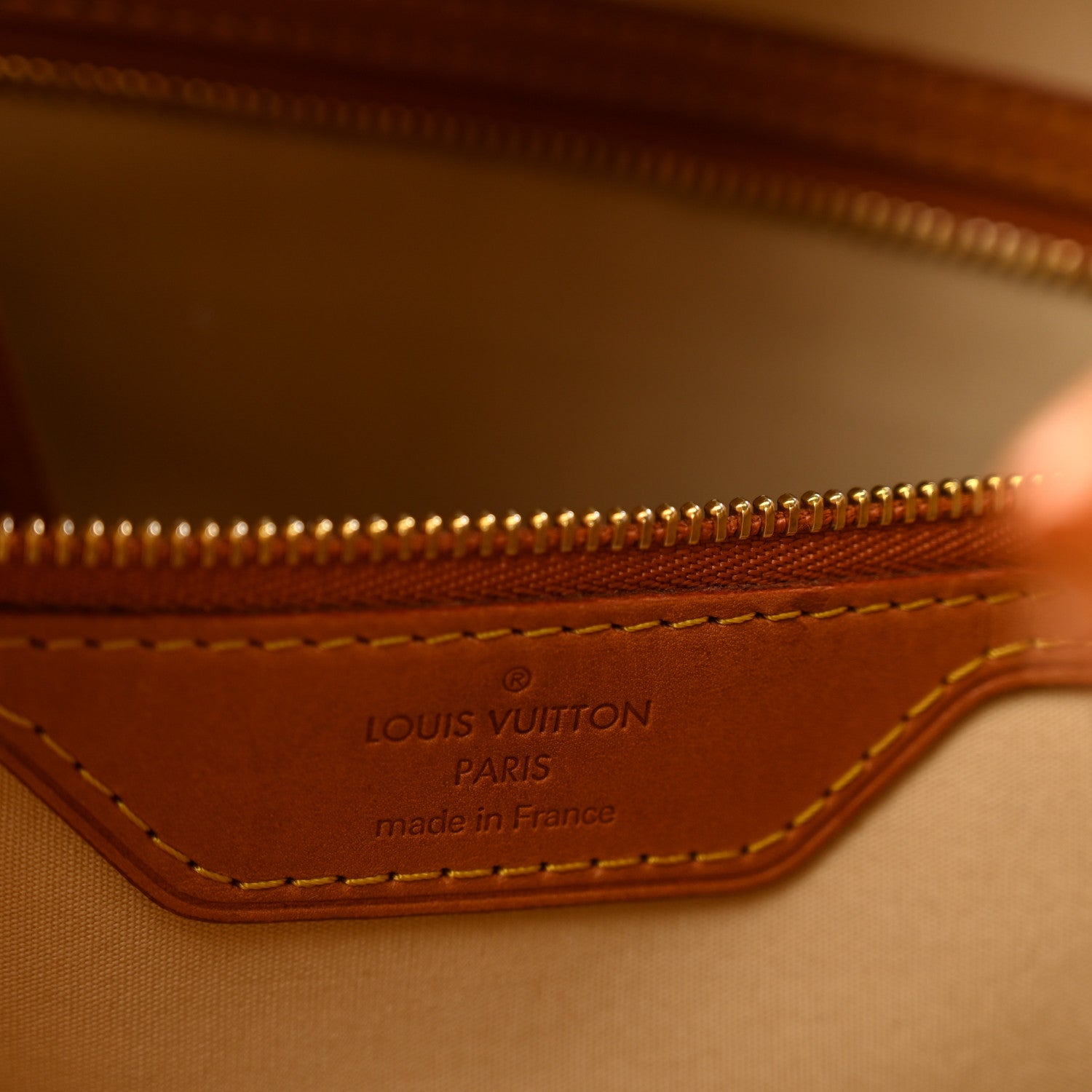 Louis Vuitton Monogram Dentelle Batignolles Horizontal Gold 6 of 13