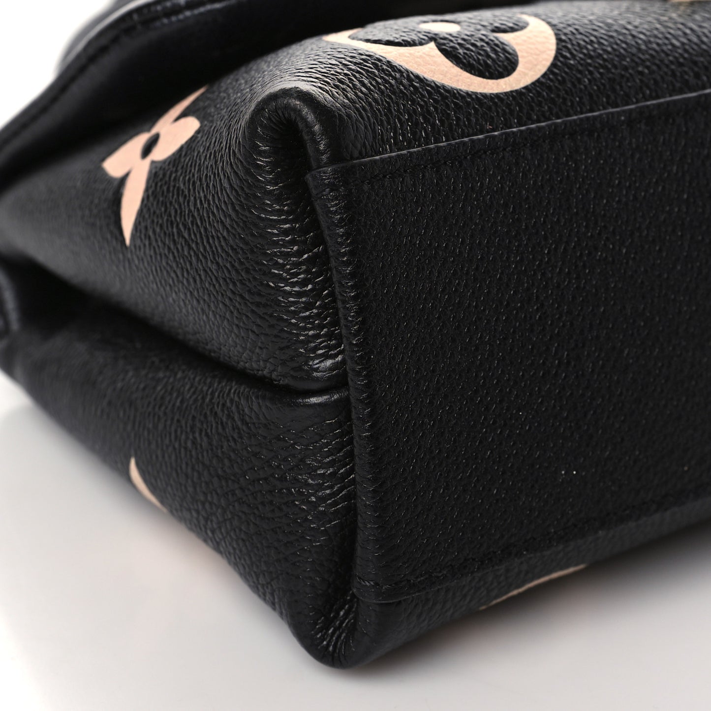 Empreinte Monogram Giant Madeleine BB Black Beige