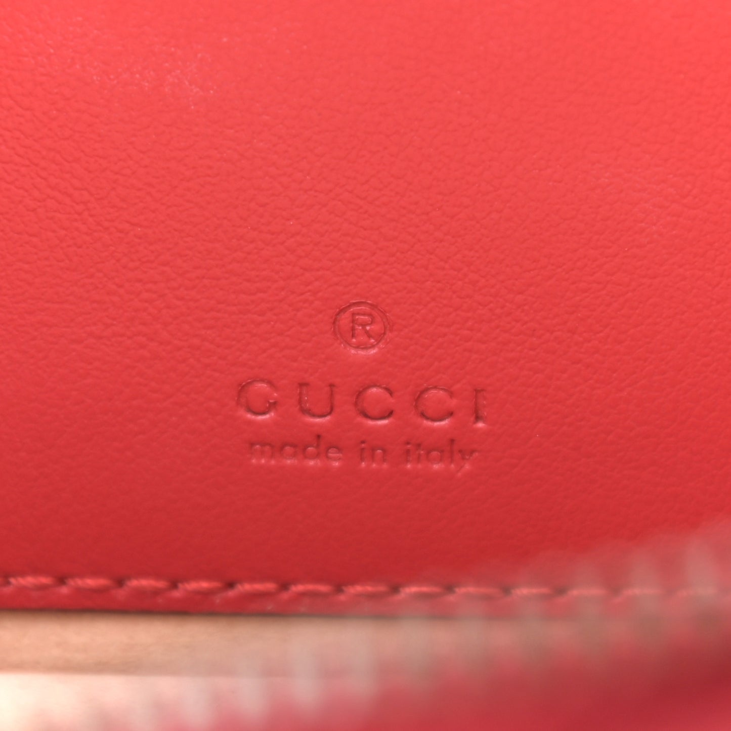 Calfskin Matelasse Mini GG Marmont Chain Crossbody Bag Hibiscus Red