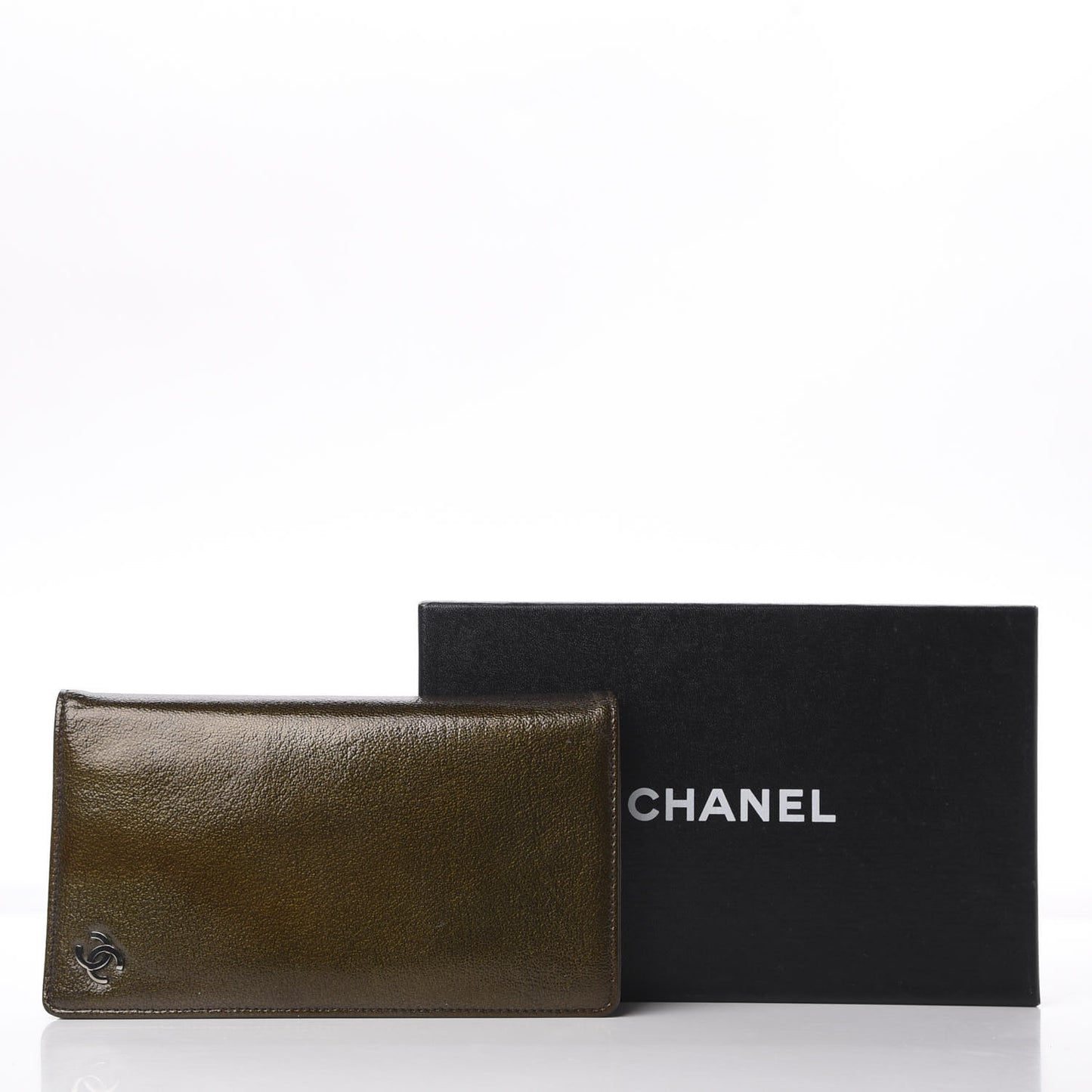 Grained Patent CC Yen Wallet Brown