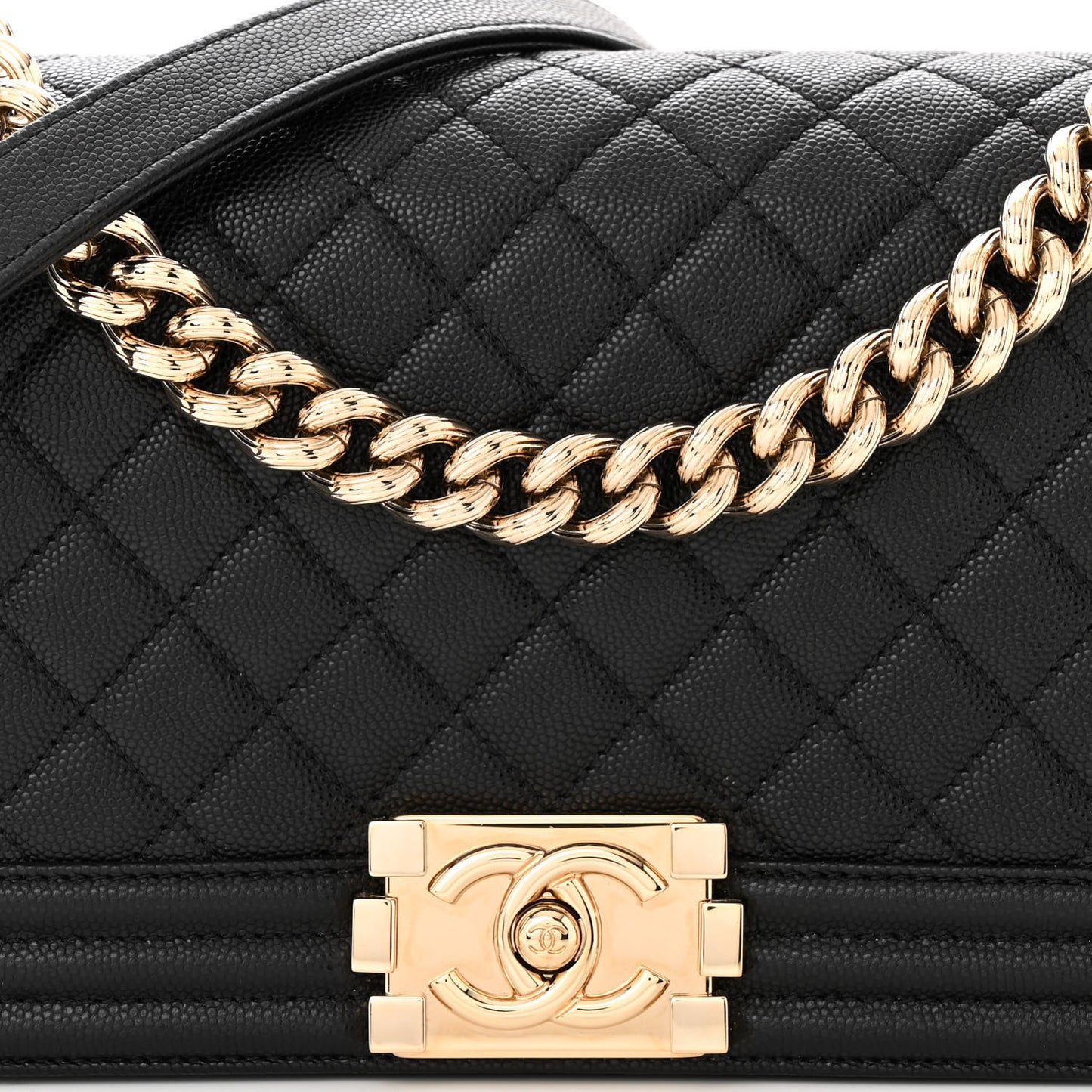 Caviar Quilted Medium Boy Flap Black