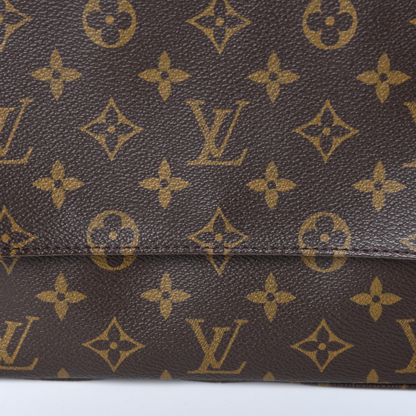 Monogram Mini Looping