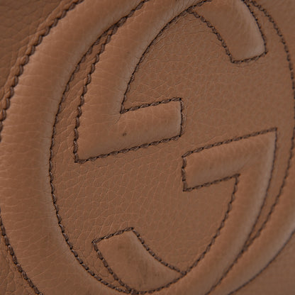 Gucci Pebbled Calfskin Small Soho Disco Bag Camelia 10 of 10