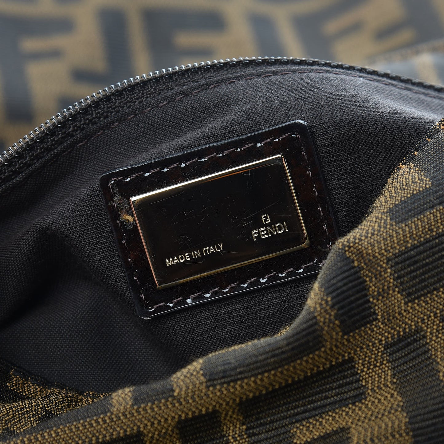 Zucca Patent Mia Shoulder Flap Tobacco