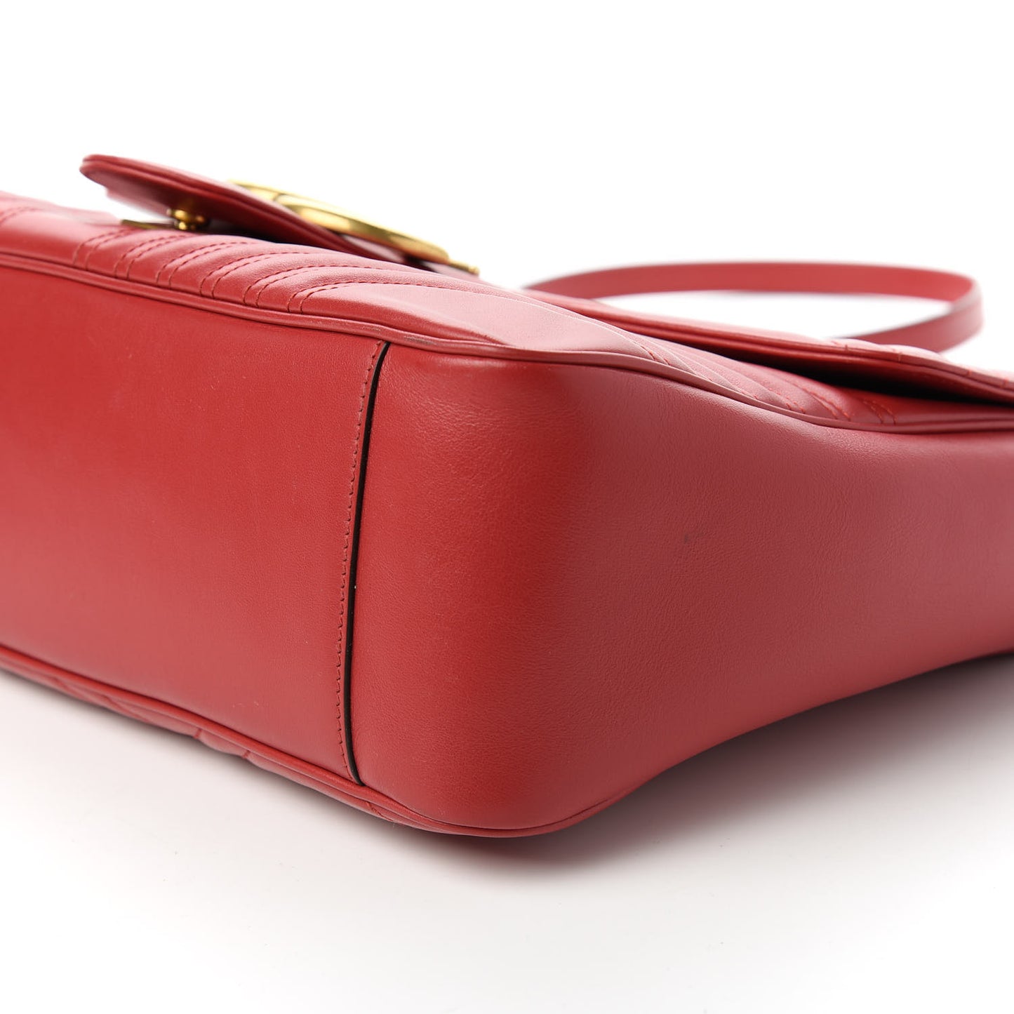 Calfskin Matelasse Large GG Marmont Shoulder Bag Hibiscus Red