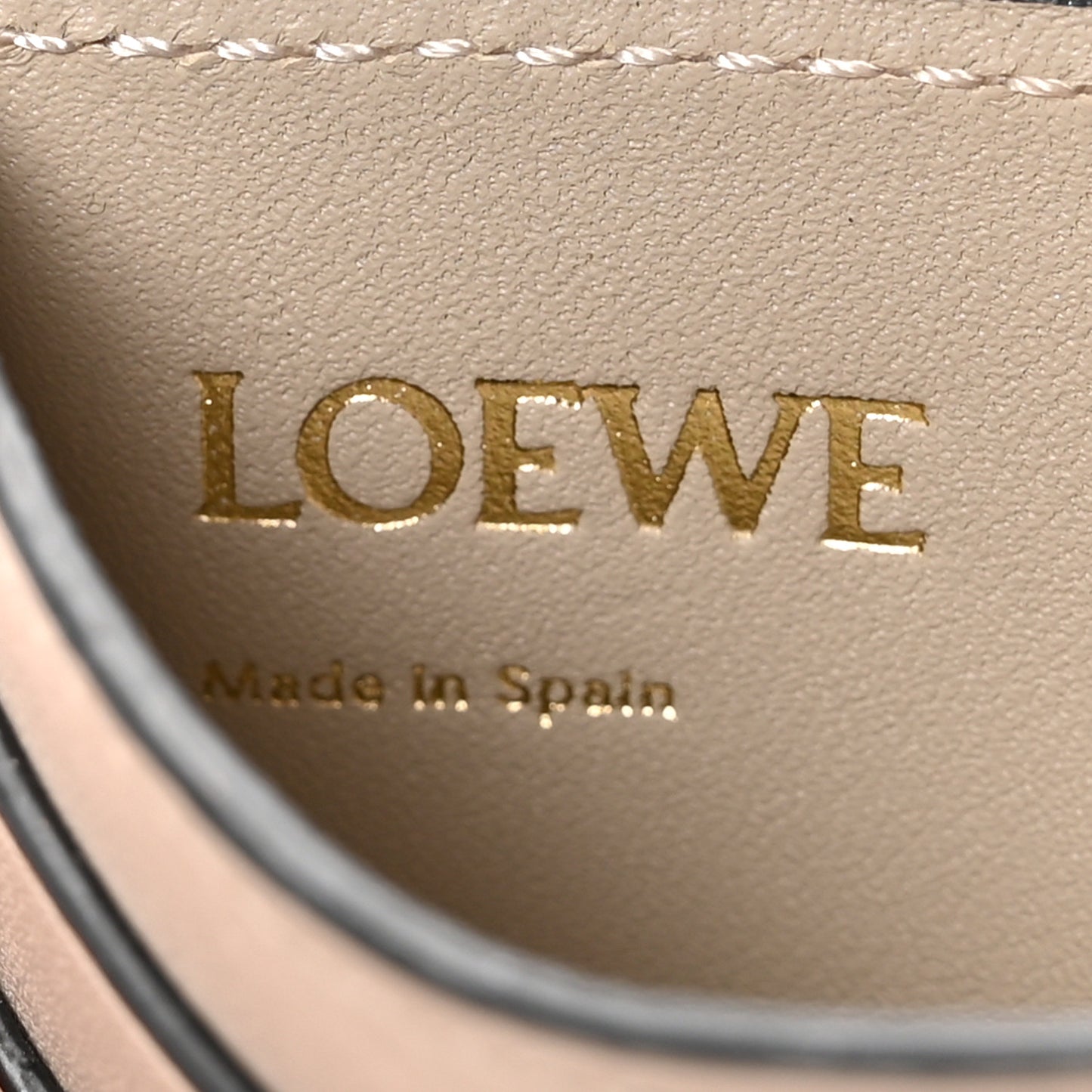 Calfskin Embossed Anagram Cardholder Light Oat