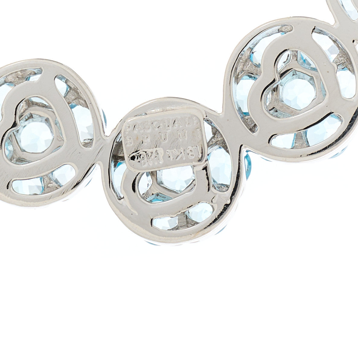 18K White Gold Blue Topaz Flower Heart Pendant