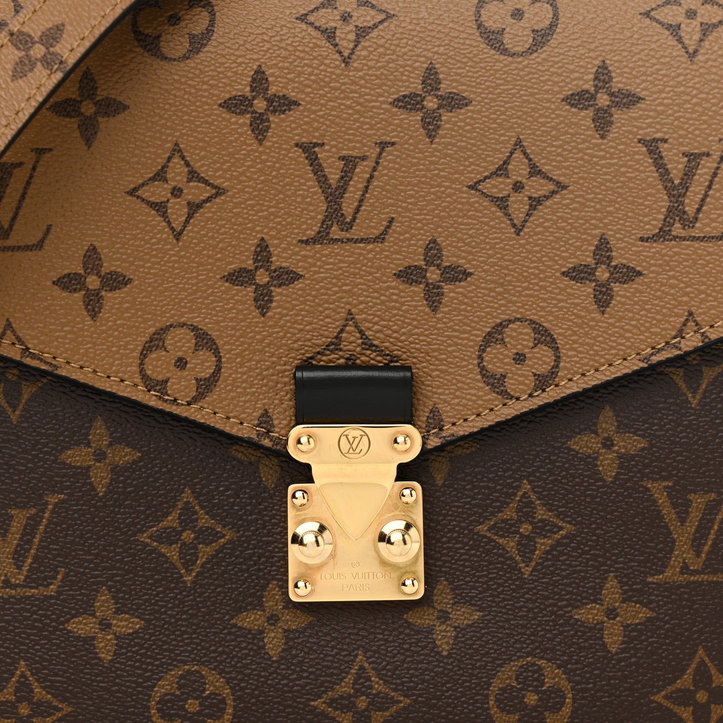 Reverse Monogram Pochette Metis