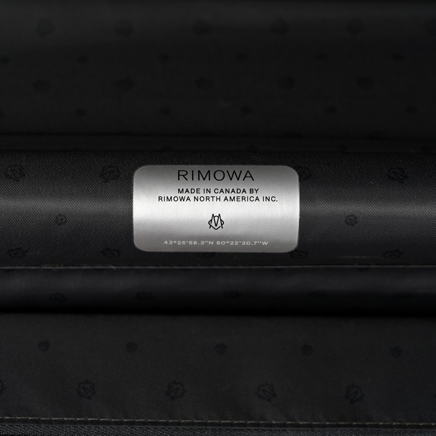 Rimowa Gloss Polycarbonate Aluminum Hybrid Cabin Gloss White 5 of 11