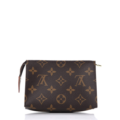 Louis Vuitton Monogram Toiletry Pouch 15 4 of 13