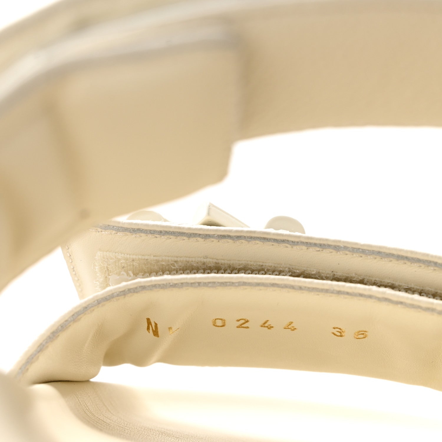 Louis Vuitton Grained Calfskin Sunset Comfort Flat Sandals  36 Light Beige 9 of 9