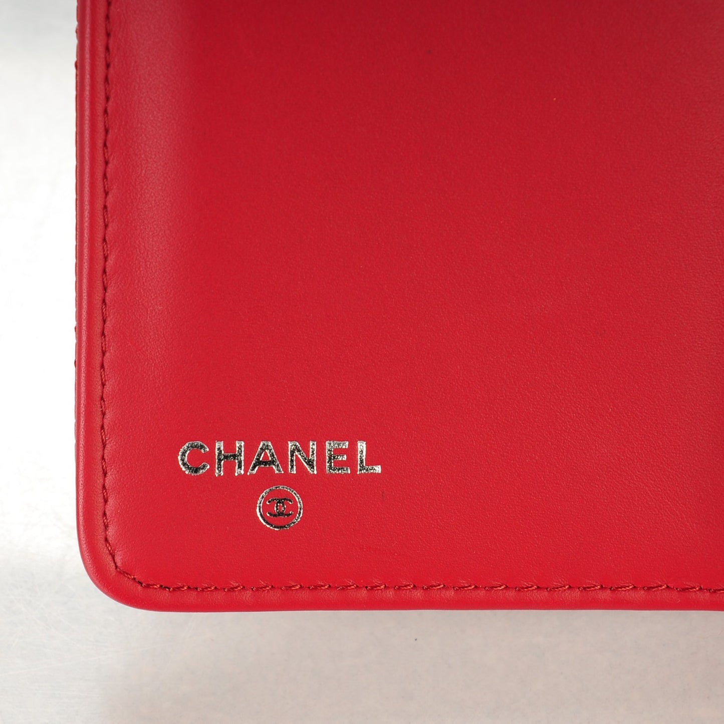 Caviar Quilted Yen Wallet Red