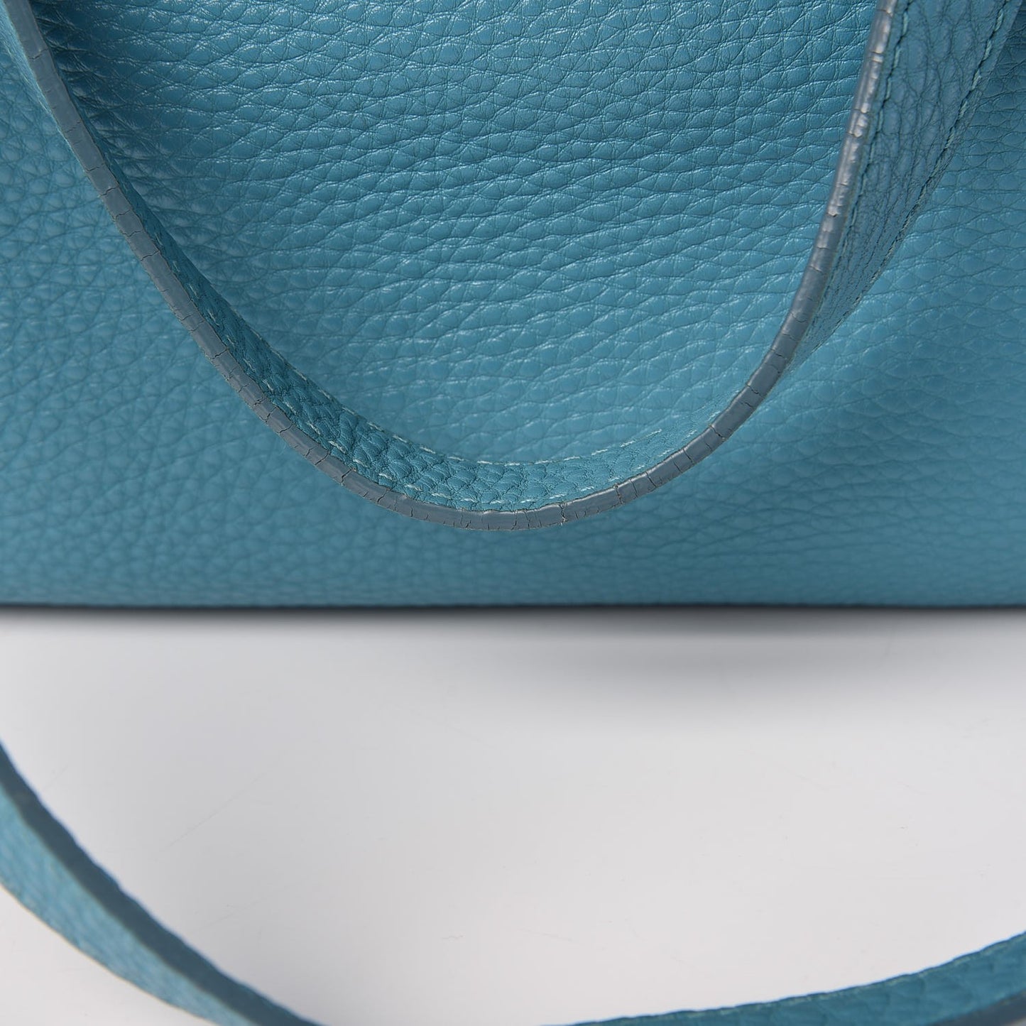 Vitello Daino Side Pocket Shoulder Bag Marine