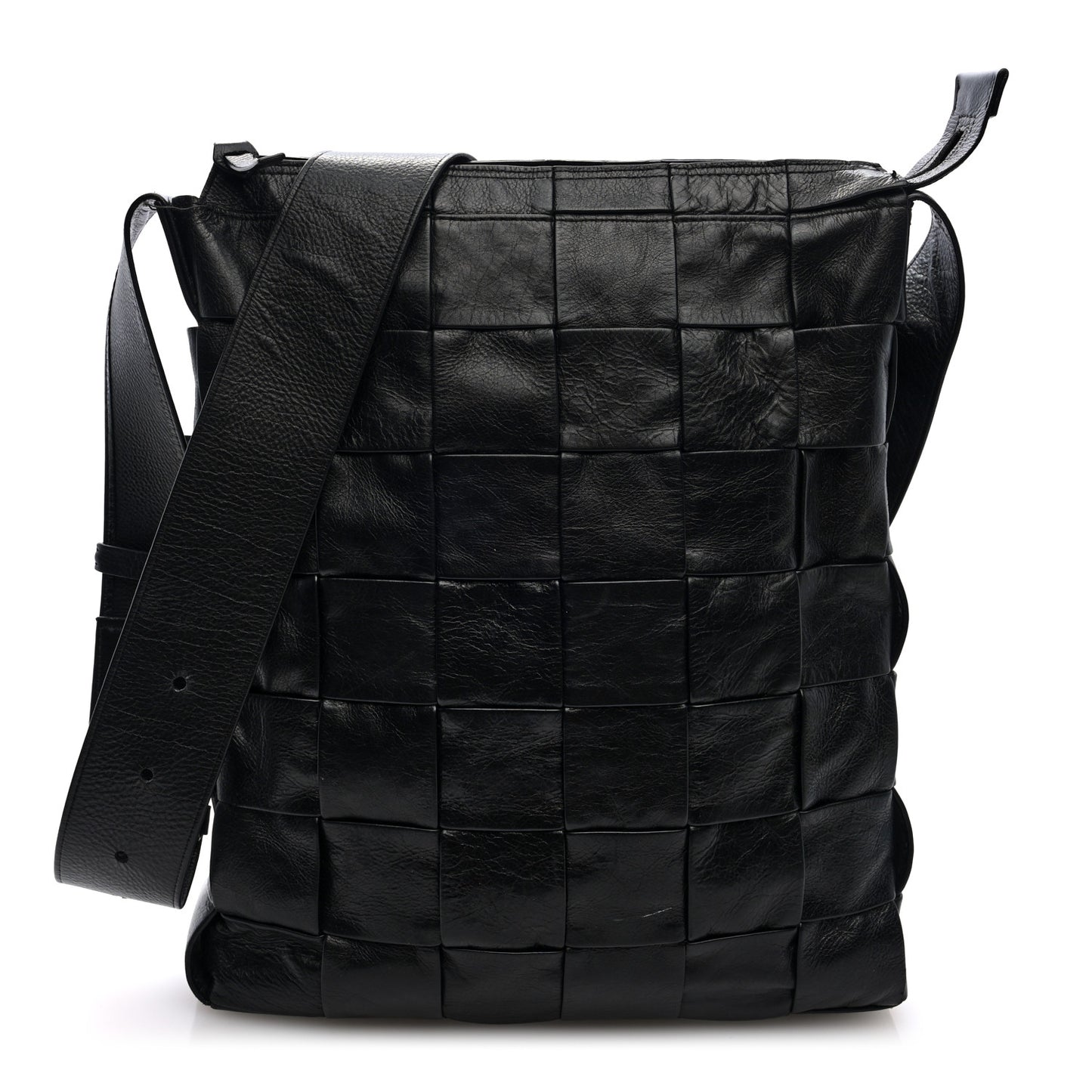 Paper Calfskin Maxi Intrecciato Cassette Messenger Black