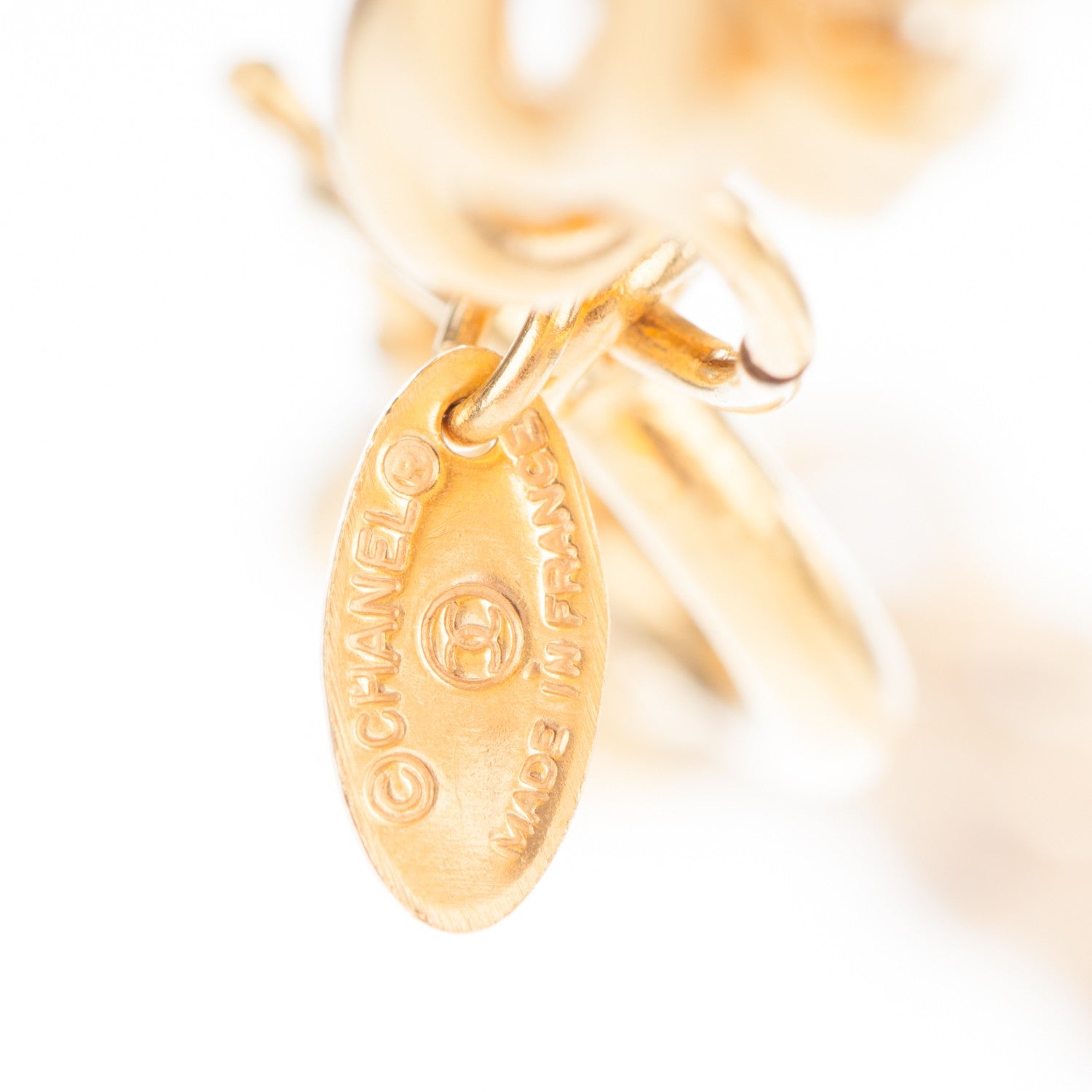 Chanel Short Necklace Gold 3 of 4