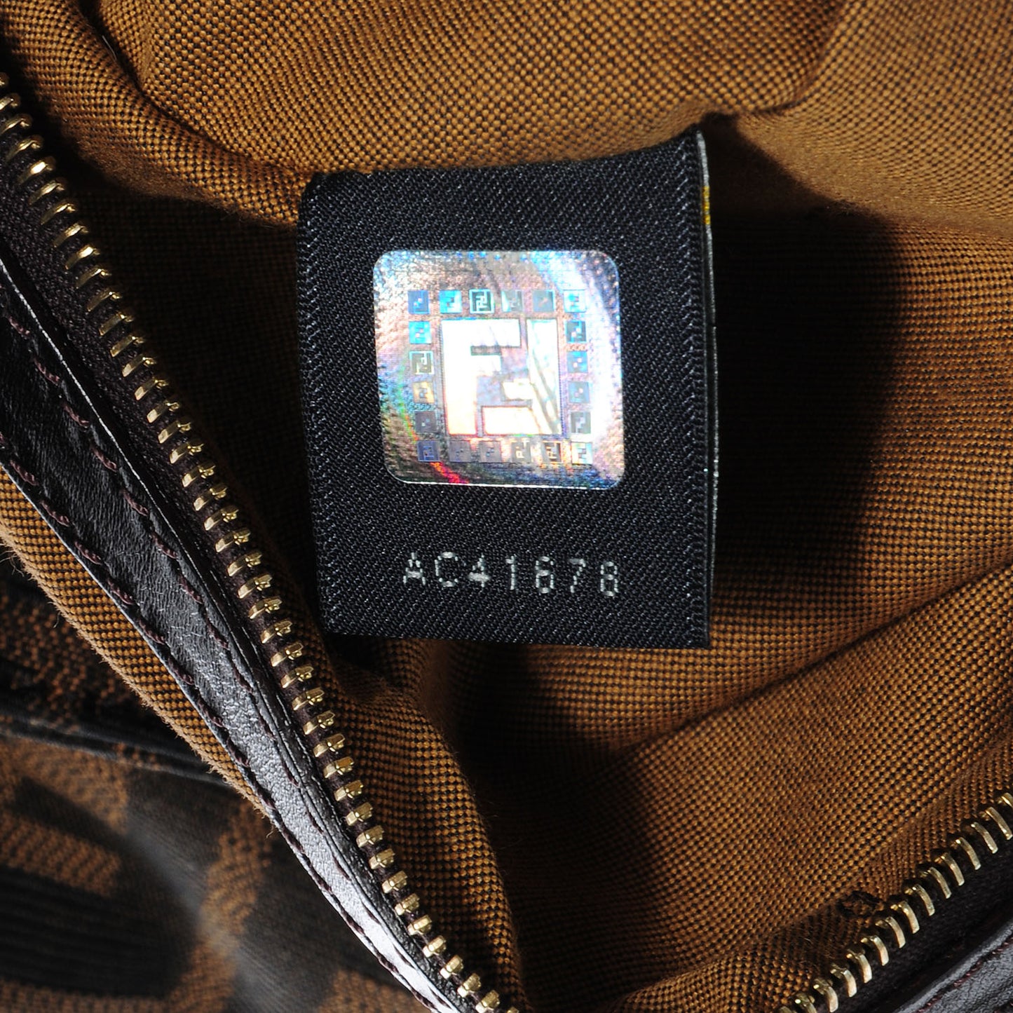 Zucca Small Chef Shoulder Bag Tobacco