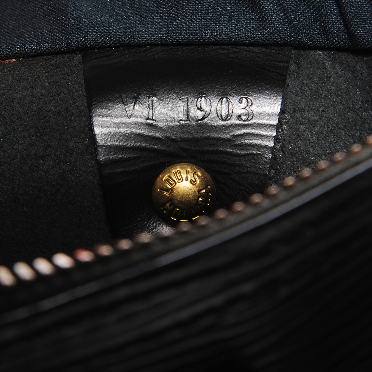 Louis Vuitton Epi Speedy 25 Black 6 of 7