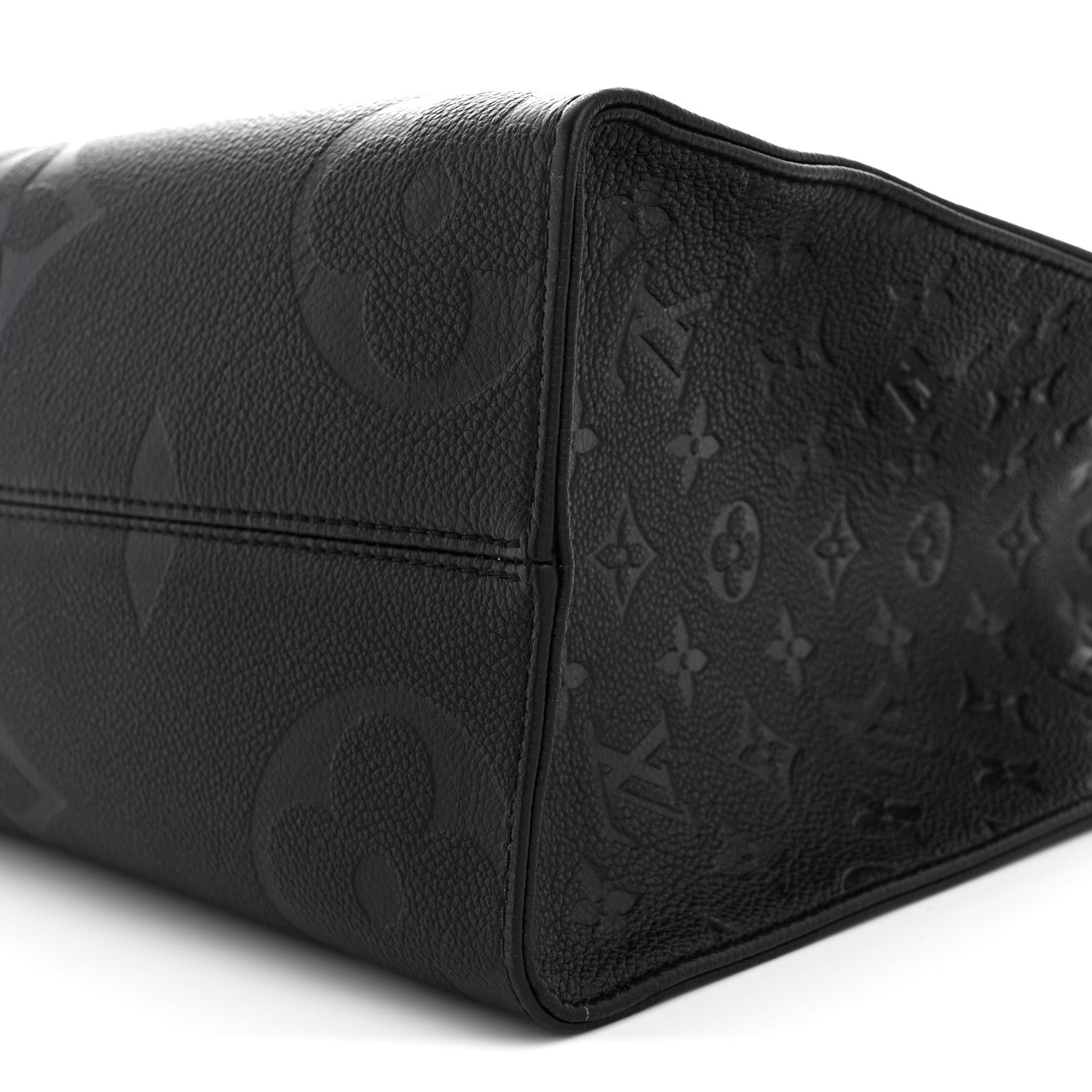 Louis Vuitton Empreinte Monogram Giant Onthego MM Black 9 of 10