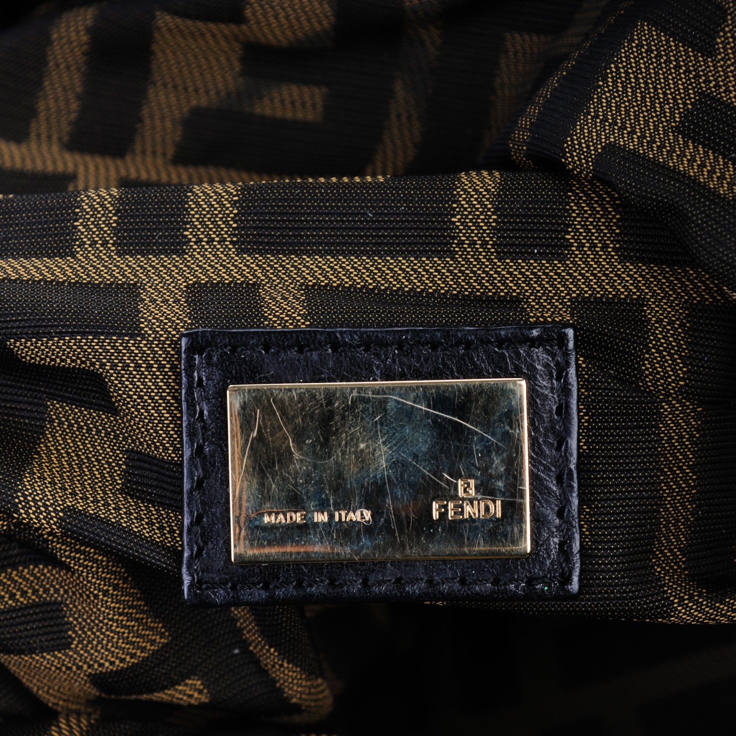 Fendi Crispe Vernice Spy Black 6 of 8