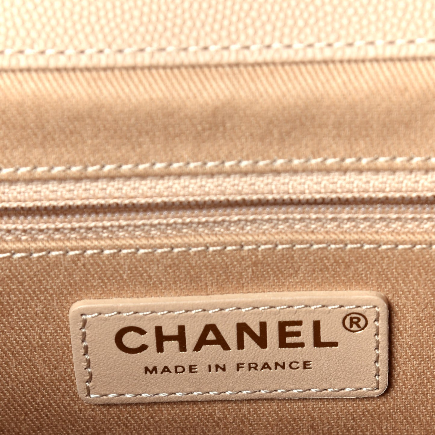 Caviar Quilted Medium Business Affinity Flap Beige