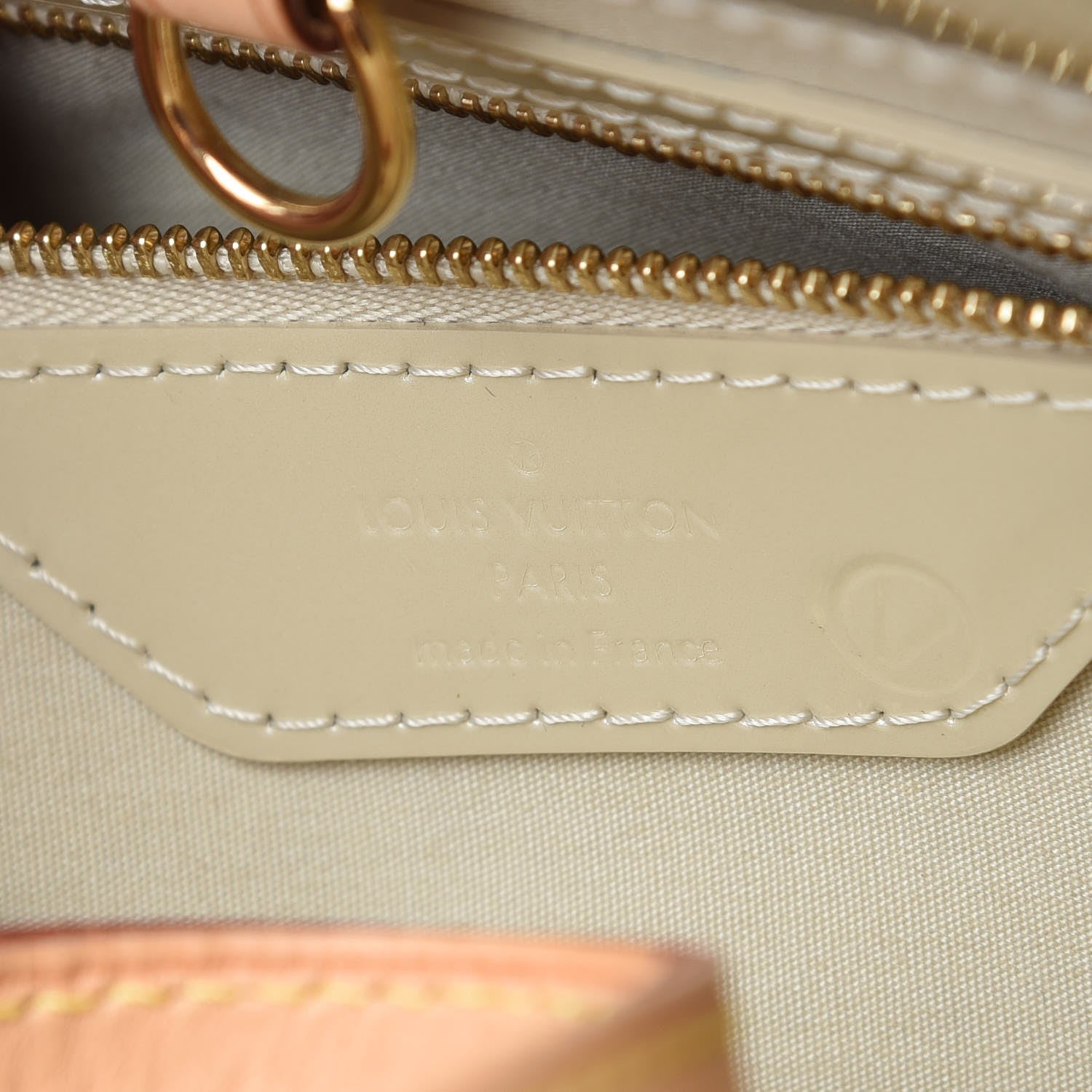 Louis Vuitton Vernis Catalina NS Blanc Corail 6 of 8
