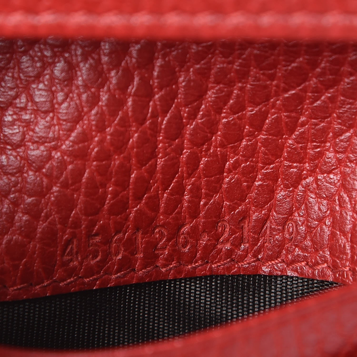 Gucci Pebbled Calfskin GG Marmont Card Case Hibiscus Red 7 of 8
