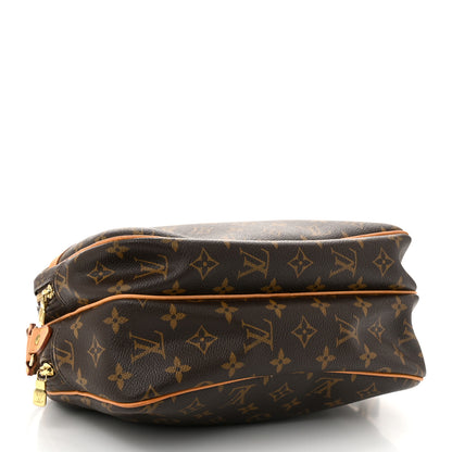 Louis Vuitton Monogram Reporter PM 4 of 10
