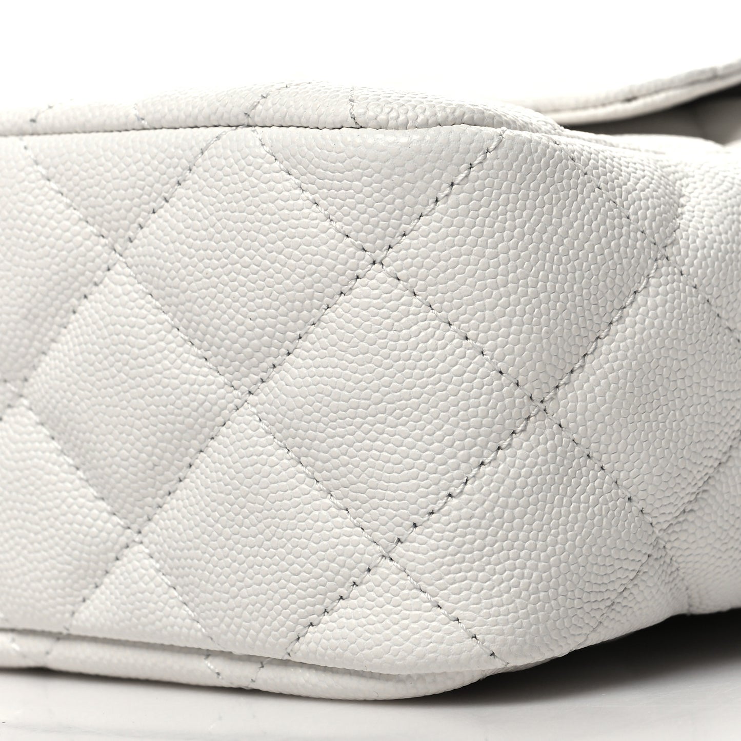 Caviar Quilted Wavy CC Hobo White