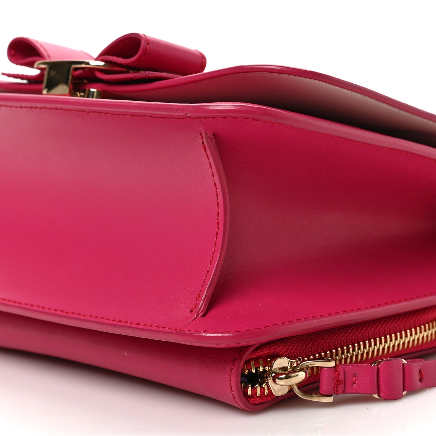 Smooth Calfskin Vara Bow Chain Flap Crossbody Pink