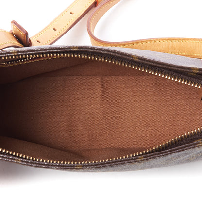 Louis Vuitton Monogram Trotteur 7 of 8