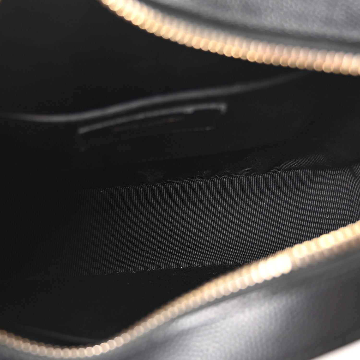 Saint Laurent Grain De Poudre Medium Classic Monogram Camera Bag Black 5 of 10