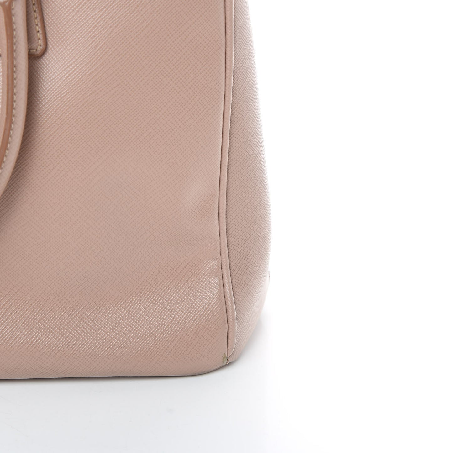 Saffiano Medium Galleria Double Zip Tote Cammeo