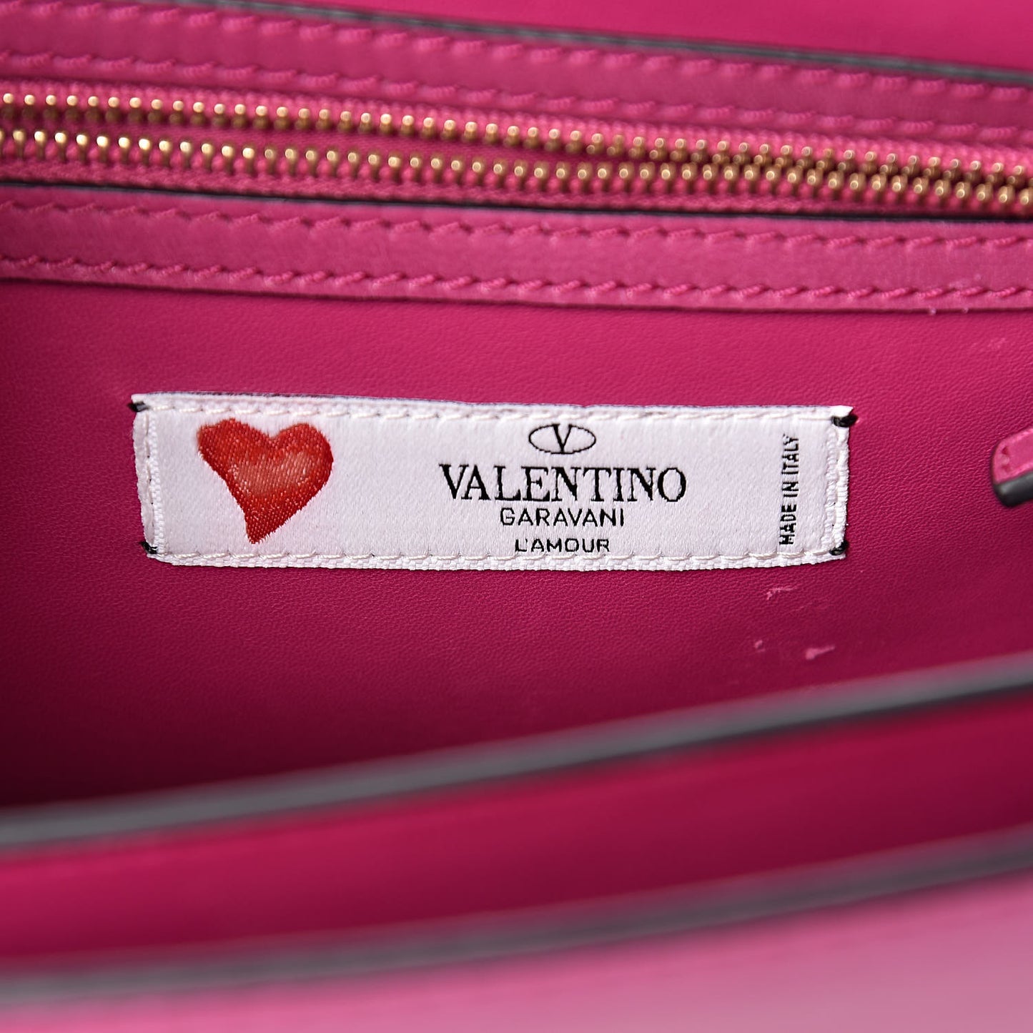 Shiny Nappa L'Amour Rockstud Shoulder Bag Fuxia