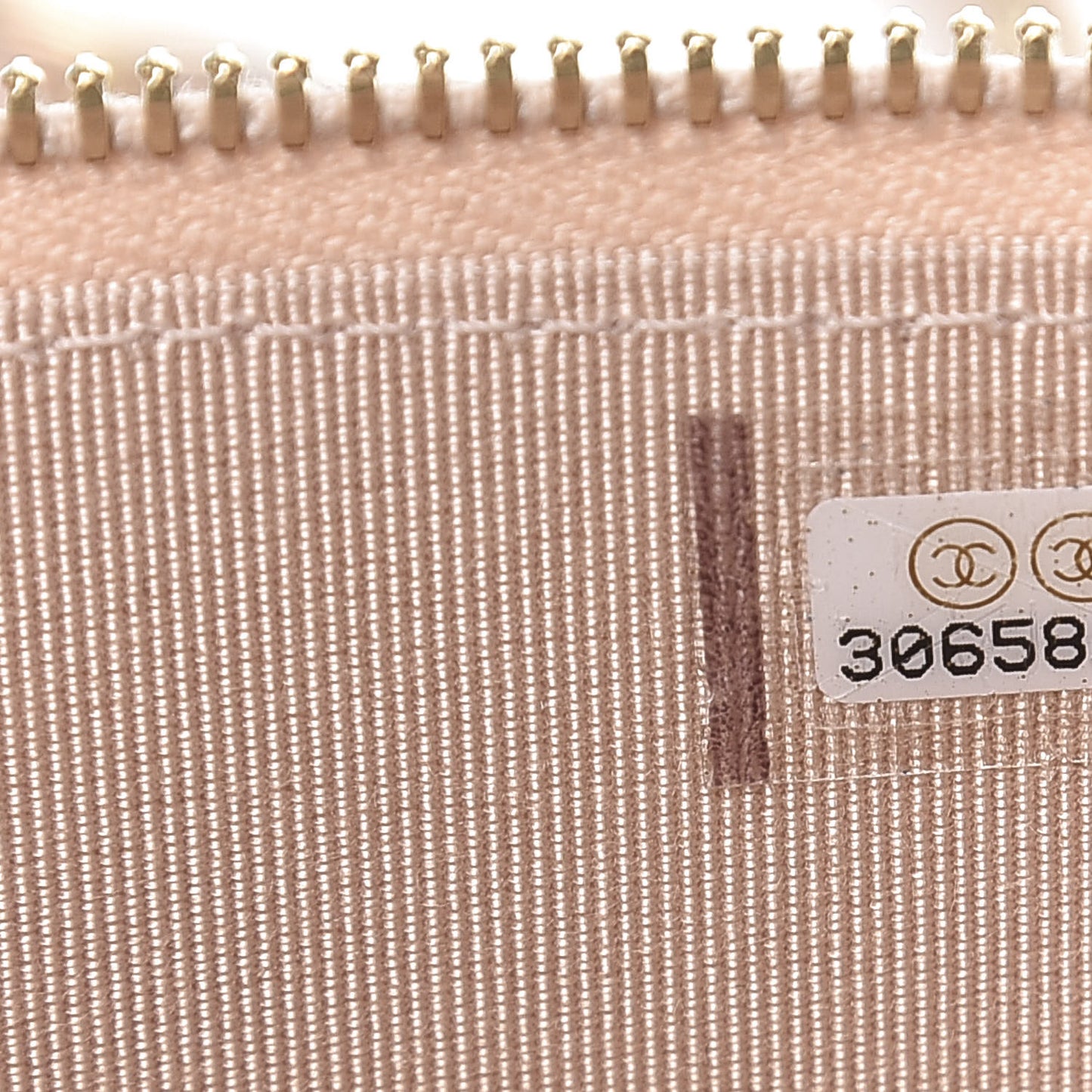 Caviar Quilted Mini Vanity Case With Chain Light Pink